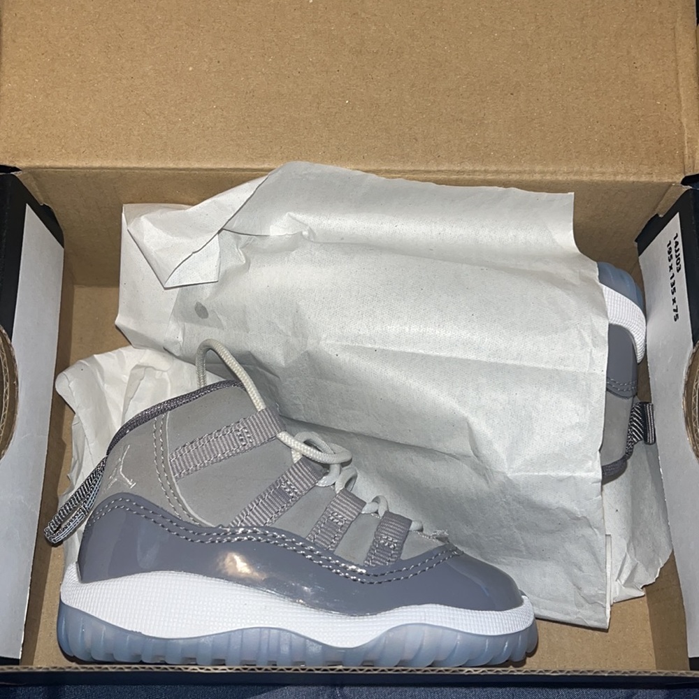 Jordan 11 Retro (cool greys) infant 4c